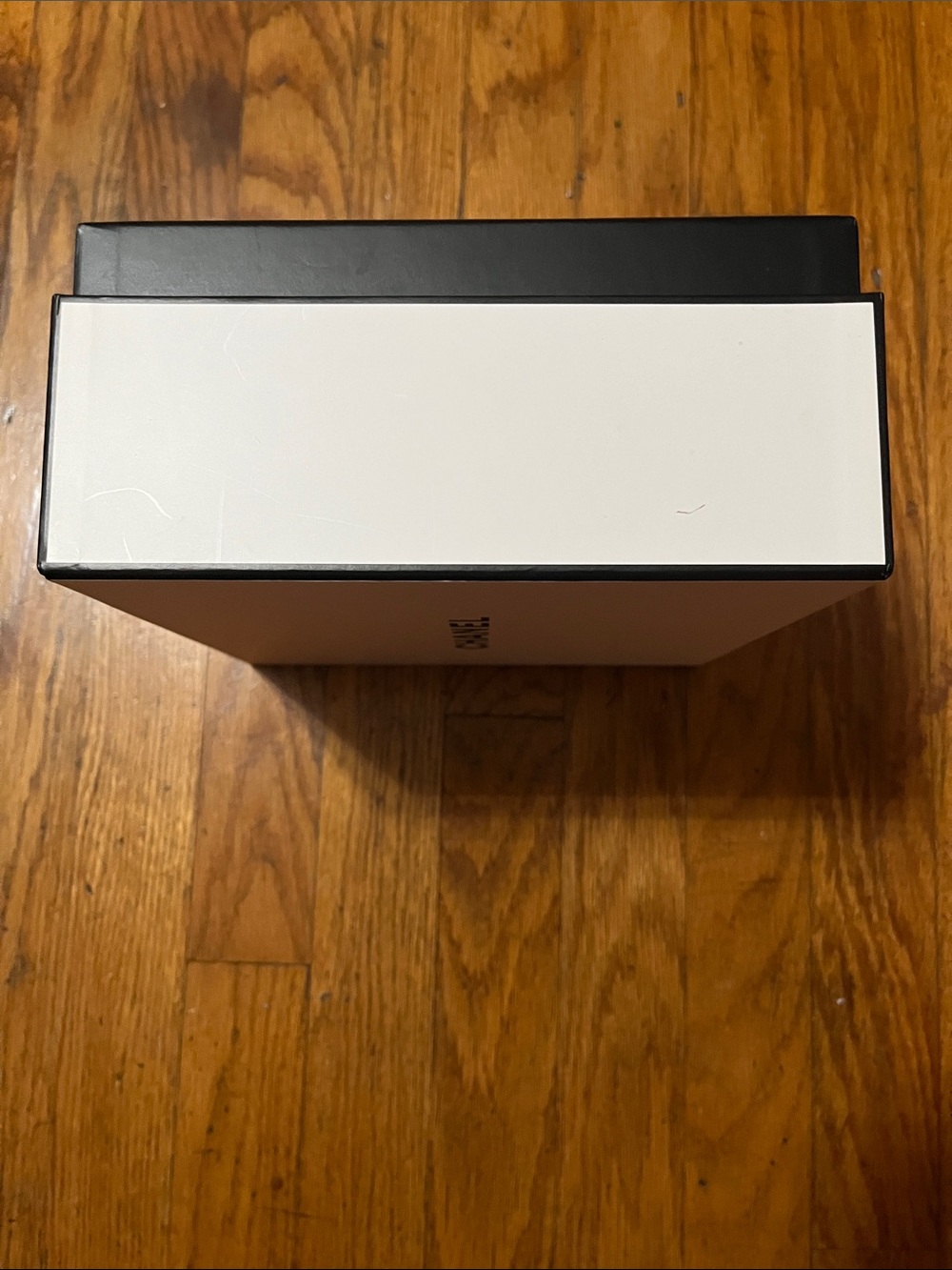 CHANEL Black Embossed Logo on White Empty Box - Picture 7 of 15